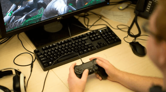 Kết nối tay cầm chơi game với may tính bằng cáp USB